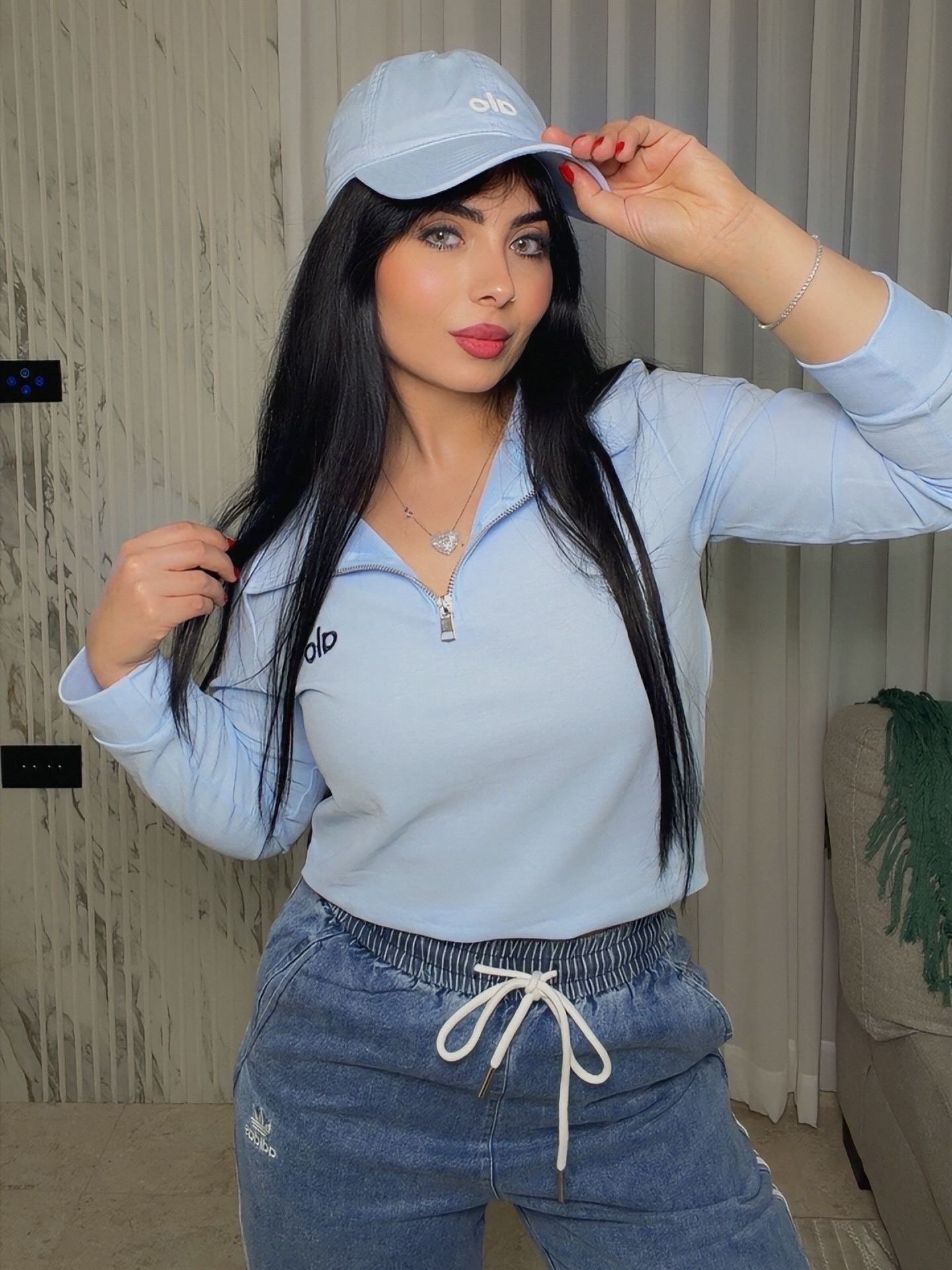 Alo shirt with cap